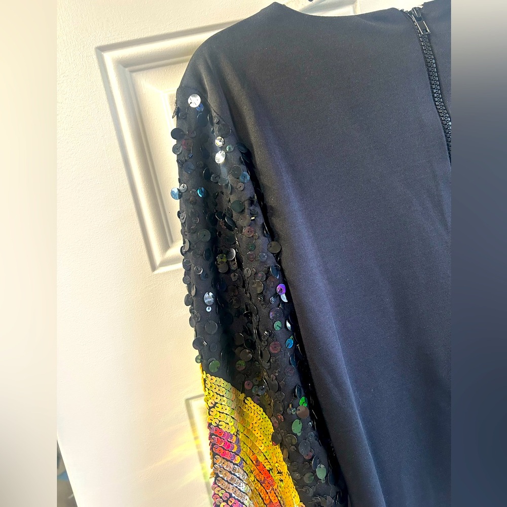 Sequin Tunic ❤️ - Picture 2 of 3